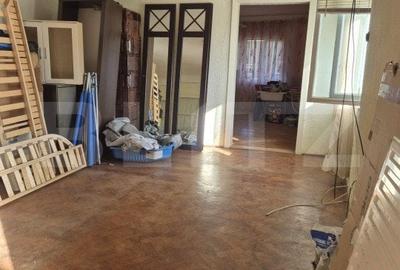 Casa cu 3 camere, zona 7 Noiembrie - 5