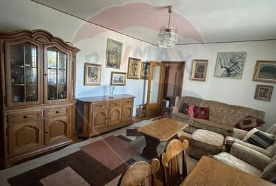 Apartament cu 3 camere de inchiriat - CATEDRALA - 2