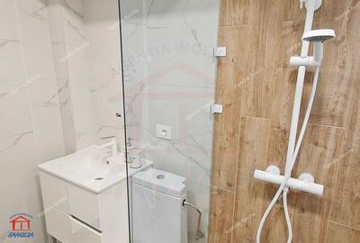 Apartament cu 3 camere semidecomandat, mobilat în Central - 3