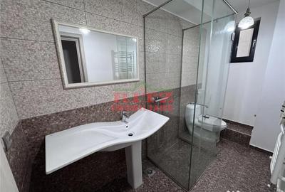 Casă cu 4 camere cu Teren 560 Mp în Central - 6