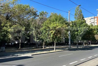 Teren de 1920 mp, în Calea București - 4