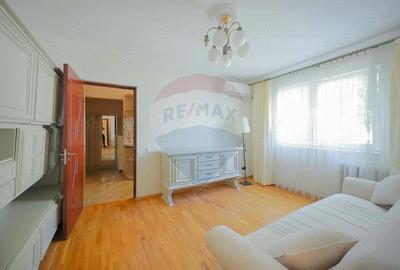 De vanzare Apartament cu 2 camere, etaj 2, str. Grigore Ureche