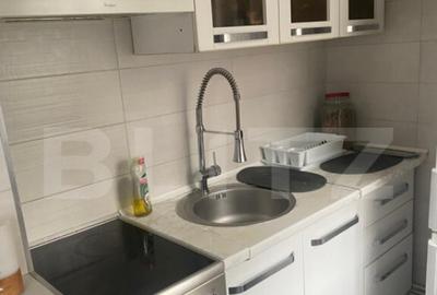 Apartament cu 2 camere semidecomandat, mobilat în Solidarității