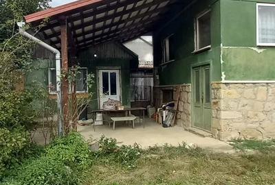 Casă cu 3 camere cu Teren 2588 Mp în Central - 4