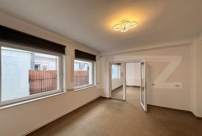 Cabinet medical ?i apartament 2 camere, 253 mp teren, 1 Mai - 9