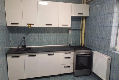 Dau spre inchiriere apartament 3 camere decomandat - 2