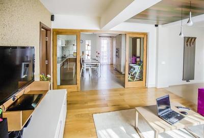 FILM ! Pe armonia a 1.100 mp teren/ gradina, Vila galanta,cu 3 apartamente disti - 2