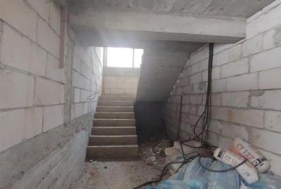 Casă cu 30 camere cu Teren 2639 Mp în Măneciu - 16