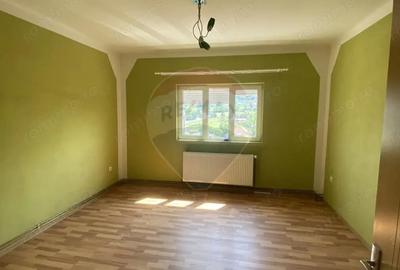 Casă cu 2 camere cu Teren 250 Mp în Vitrometan - 9