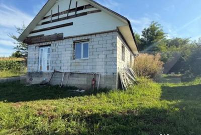 Casă cu 4 camere cu Teren 2600 Mp în Central - 3