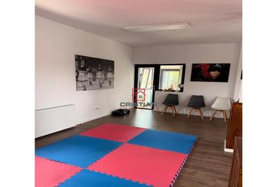 Spațiu comercial, de 90 mp, în Central - 2