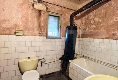 Casă cu 4 camere cu Teren 4605 Mp în Central - 6