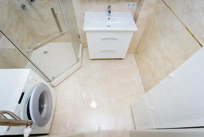 Apartament cu 2 camere decomandat în Tractorul