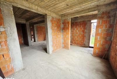 Casă cu 5 camere cu Teren 450 Mp în Păulești - 17