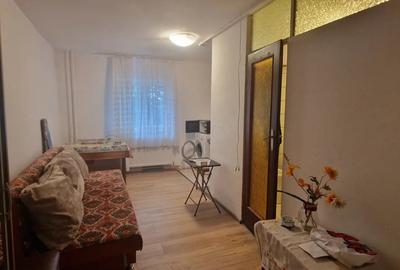 Garsoniera,parter , zona Bucovina. - 1