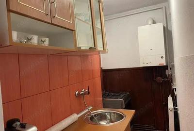 Rovinari - Vanzare apartament 3 camere - Str. Mioritei - 1