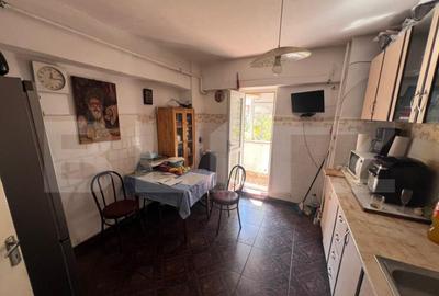 Apartament etajul 1, 3 camere, 64 mp, zona Sarari - 8