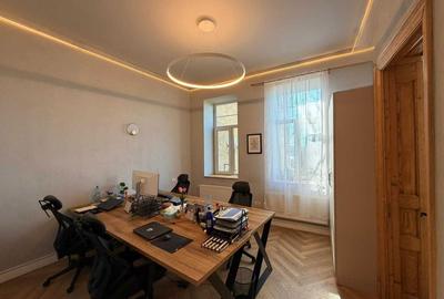 Spațiu comercial, de 120 mp, în Peninsula