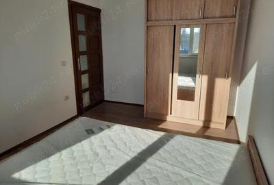 Proprietar inchiriez ap 3 camere bloc nou - 4