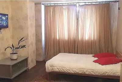 Garsonieră în Titan