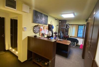 REA1026185 Apartament 3 camere Crangasi-Spatiu Comercial - 2
