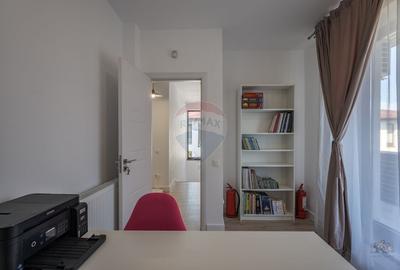 Casă cu 4 camere cu Teren 164 Mp în Central - 22