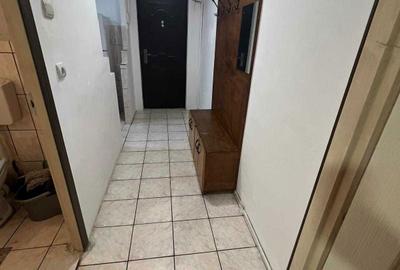 Apartament cu 2 camere semidecomandat în Cantemir