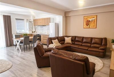 Apartament cu 2 camere semidecomandat, mobilat în Tractorul - 1