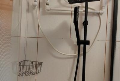 Eroii Revolutiei, doua minute metrou - 15