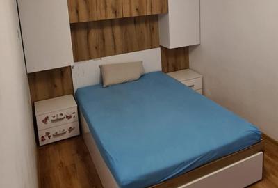 Proprietar, inchiriez apartament 2 camere Resita. - 3