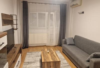 Proprietar, închiriez apartament cu 2 camere decomandat, zona Republicii - 2