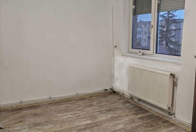 Apartament cu 2 camere semidecomandat în Central - 1