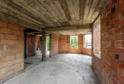 Două case pe Calea Radnei comision 0 - 12