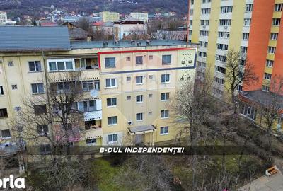 Apartament cu 2 camere decomandat în Independenței - 5