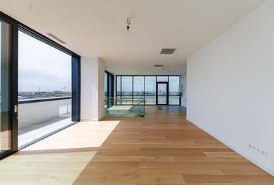 Penthouse cu 3 camere semidecomandat în Complex Studențesc - 1