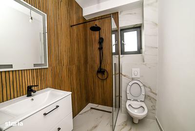 Casă cu 5 camere cu Teren 308 Mp în Central - 1