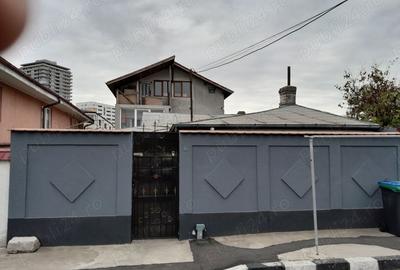 Casă cu 6 camere în Central - 4