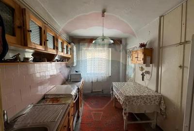 Apartament cu 3 camere de vanzare in zona Central
