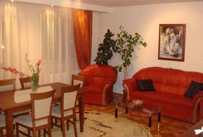 Casă cu 8 camere cu Teren 7000 Mp în Vâlcele - 3