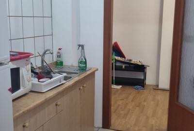 Apartament cu 2 camere decomandat în Crângași