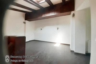 Apartament cu 4 camere decomandat în Forestier - 4