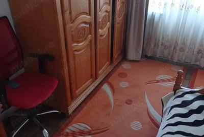 Vand apartament Motru - 3 camere - 4