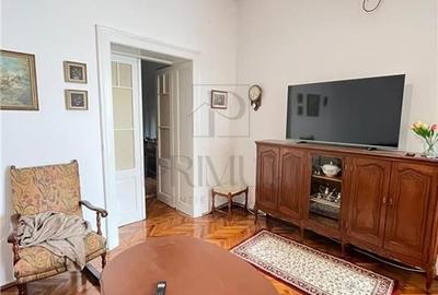 BALCESCU - Cladire renovata - 3 Camere - Centrala proprie  - Curte 137mp - 2