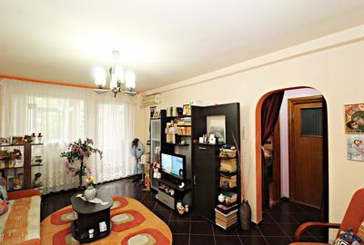 Centru -apartament ideal pentru locuinta sau birou, et. 1, ST-59 mp - 2