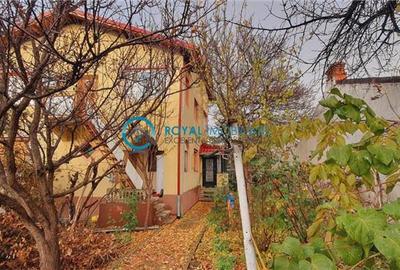 Casă individuală cu 6 camere cu Canalizare în Sud - 2