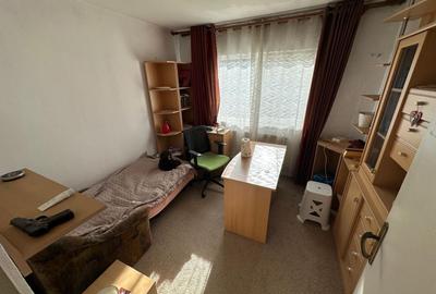 Apartament cu 3 camere semidecomandat în Girocului - 8