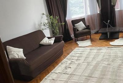 Casă individuală cu 8 camere cu Canalizare în Central - 5