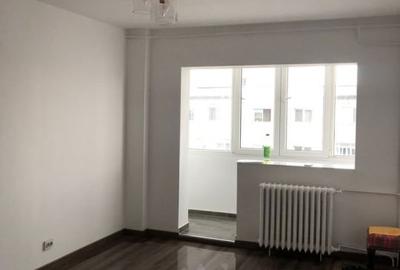 Apartament cu 2 camere decomandat în Vitan