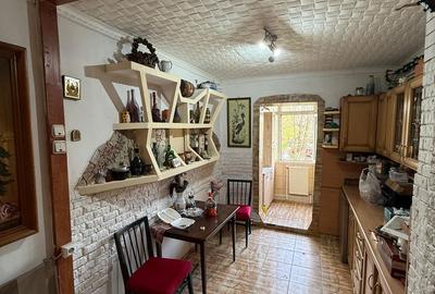 Apartament cu 3 camere decomandat în Canta - 3