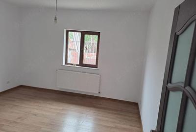 Casă cu Teren 500 Mp în Dumbrava - 3